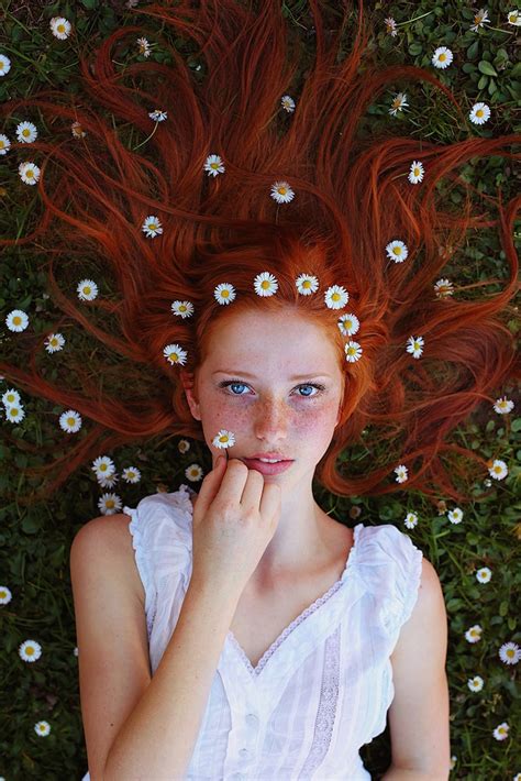 teen redhead nude|Striking Portraits of Gorgeously Freckled Redheads by Maja。